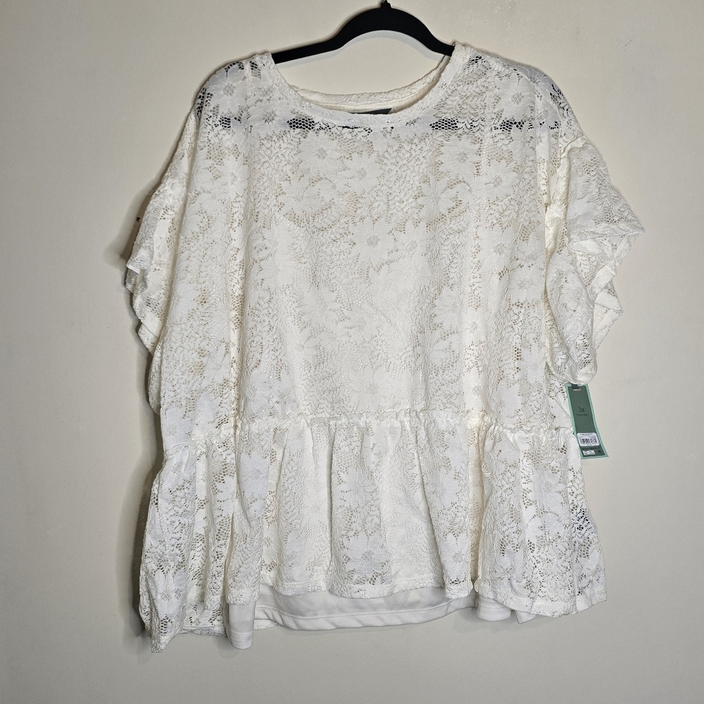 Terra & sky 3X White Floral lace Peplum top